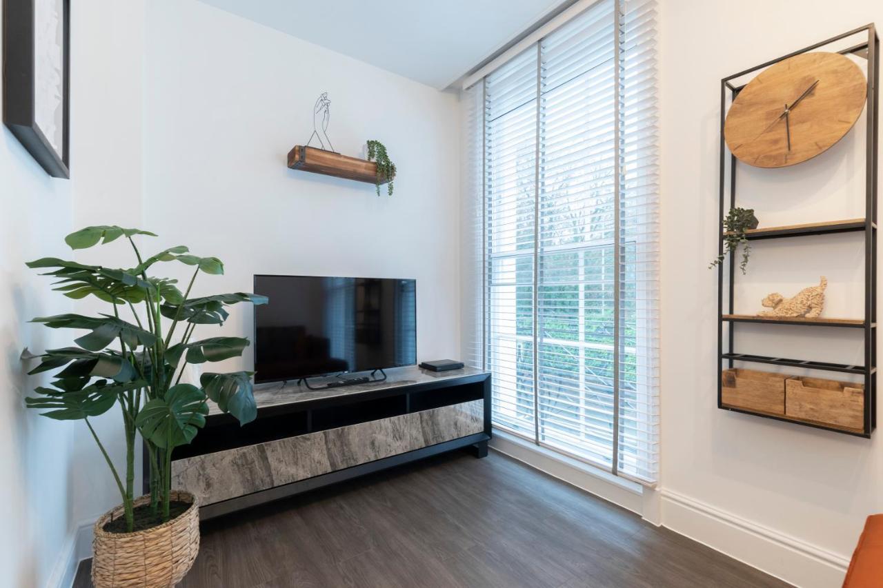 Elliot Oliver - Luxury 2 Bedroom Regency Apartment With Parking & Ev Charger Cheltenham Exteriér fotografie
