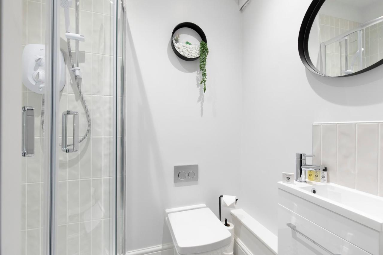 Elliot Oliver - Luxury 2 Bedroom Regency Apartment With Parking & Ev Charger Cheltenham Exteriér fotografie