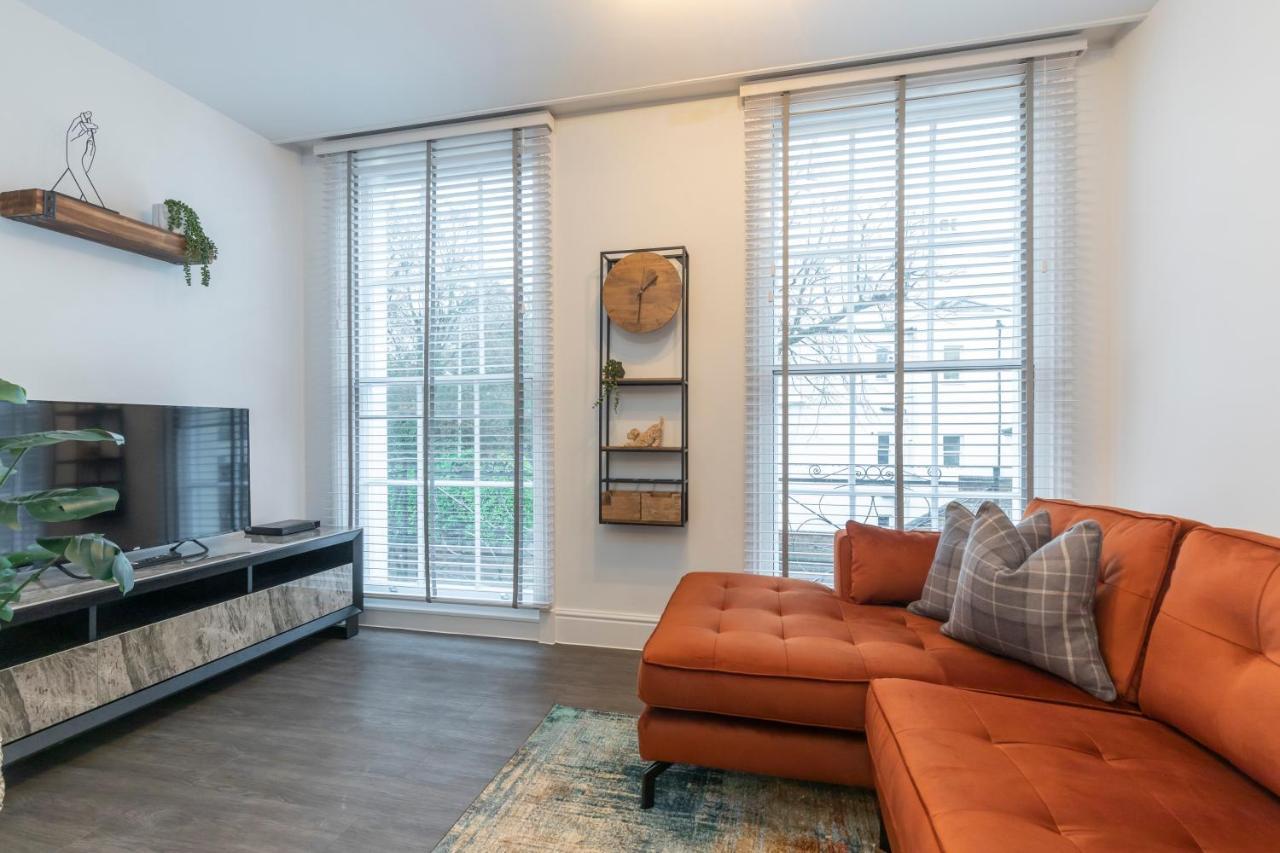 Elliot Oliver - Luxury 2 Bedroom Regency Apartment With Parking & Ev Charger Cheltenham Exteriér fotografie
