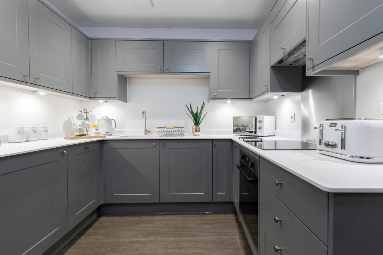 Elliot Oliver - Luxury 2 Bedroom Regency Apartment With Parking & Ev Charger Cheltenham Exteriér fotografie